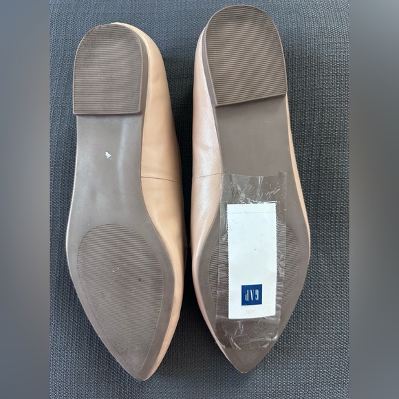 Gap flats, never worn - Picture 2 of 3